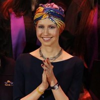 Asma Al-Assad menjadi kontroversi bukan hanya karena dianggap mendukung tindakan sang suami yang dituding membunuh kaum muslim di Suriah. Beberapa waktu lalu sosoknya juga jadi perbincangan karena kehidupan mewahnya. Asma dikenal sebagai kolektor sepatu Christian Louboutin. Foto: AFP