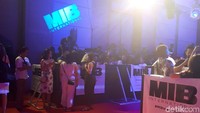 Para fans sudah mulai memadati tempat acara sejak sore tadi.