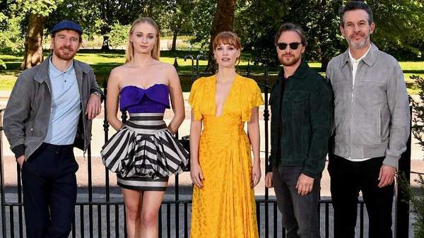 Tinggalkan Sansa, Ini Penampilan Sophie Turner Jadi Jean Grey Tinggalkan Sansa, Ini Penampilan Sophie Turner Jadi Jean Grey