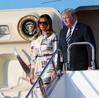 Melania Trump sedang berada di Jepang untuk mendampingi suaminya, Presiden Amerika Serikat (AS) Donald Trump, dalam rangka kunjungan kenegaraan. Ini penampilan sang Ibu Negara setiba di Haneda International Airport, Tokyo, Sabtu (25/5/2019). (Foto: Getty Images)