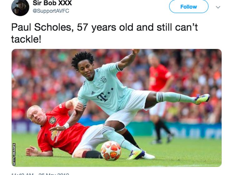 Medsos Ramai Bahas Umpan David Beckham dan Tank Jaap Stam