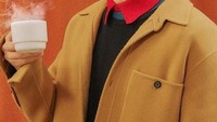 Memiliki nama asli Kim Jong-dae, penyanyi sekaligus member boyband EXO asal Korea Selatan ini lebih akrab dengan panggilan Chen. Dalam beberapa kesempatan, Chen sering memasang pose imut dengan makanan. Foto: Istimewa