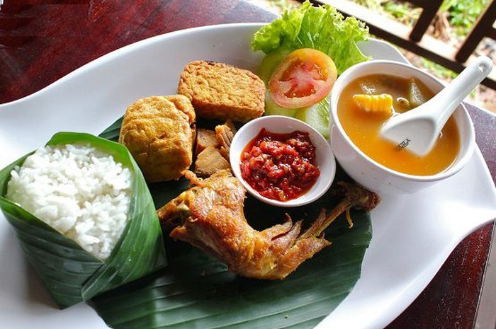 Mari Bukber Dengan Menu Autentik Khas Sunda  di 5 Restoran Ini