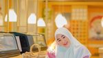 Manisnya Larissa Chou, Menantu Ustaz Arifin Ilham yang Gemar Ngopi