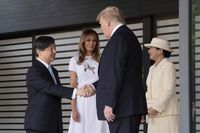 Bertemu Kaisar Jepang, Trump Bawa Hantu Perang Dagang