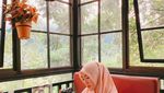 Manisnya Larissa Chou, Menantu Ustaz Arifin Ilham yang Gemar Ngopi