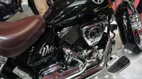 Intinya kita harus perkuat jaringannya dulu, jaringan diler, bengkel resminya baru kita bisa bicara lawan produk Jepang, Honda, Kawasaki, Yamaha seperti itu. Secara produk kita ga kalah dengan produk mereka tapi harga kita jauh lebih kompetitif dari mereka, pungkas Budi. Foto: Rizki Pratama/detikcom