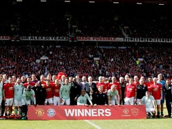 Hampir seluruh pemain yang terlibat dalam laga final Liga Champions itu hadir di laga ini. Di kubu MU cuma tak ada Roy Keane dan Ryan Giggs. Bayern tak dihadiri Memet Scholl dan Oliver Kahn. (Foto: Andrew Yates/Reuters)