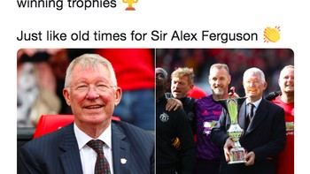 Dan seperti di masa silam, Alex Ferguson kembali meraih piala. Foto: istimewa