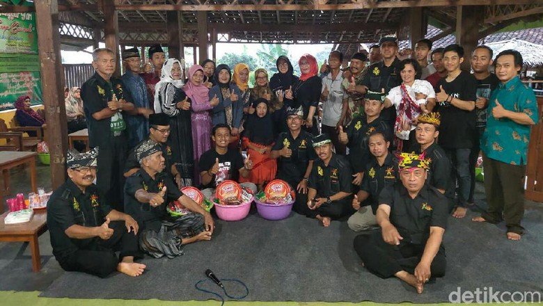 Minta Restu, Seniman Tari Mulai Garap Gandrung Sewu 2019 Minta Restu, Seniman Tari Mulai Garap Gandrung Sewu 2019