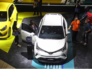Tips Tetap Untung Beli Mobil Secara Kredit