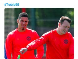 Medsos Ramai Bahas Umpan David Beckham dan Tank Jaap Stam