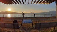 Ngabuburit di Danau Biwa, Prefektur Shiga di Jepang. Inilah danau terbesar di Jepang (Ahmad Faqih Mahalli/Istimewa)