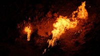 Gerbang Neraka ini pun menjadi destinasi wisata yang wajib dikunjungi bila ke Turkmenistan. ( Dok. Boredpanda)