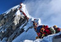 Pendakian ke Puncak Everest (CNN)