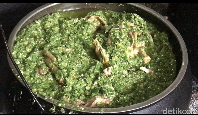 Ada Tahu Telur Hingga Itiak Lado Mudo Berlumur Bumbu Gurih