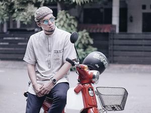 8 Baju Koko Kekinian untuk Lebaran Ala Teuku Wisnu hingga Dimas Seto