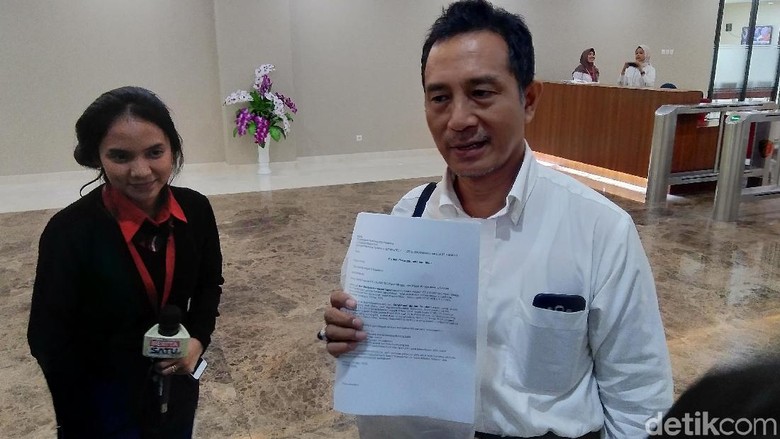 Istri Bakal Jamin Penangguhan Penahanan Mustofa Nahra Istri Bakal Jamin Penangguhan Penahanan Mustofa Nahra