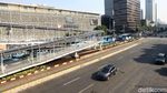 Kembali Dibuka, Lalin di Jl MH Thamrin Ramai Lancar