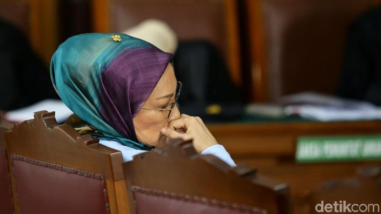 Dituntut 6 Tahun Bui, Ratna Sarumpaet Bawa-bawa 22 Mei Dituntut 6 Tahun Bui, Ratna Sarumpaet Bawa-bawa 22 Mei