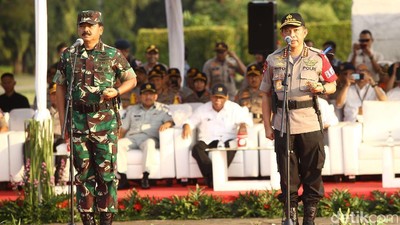 Kompak! Kapolri dan Panglima TNI Pimpin Apel Operasi Ketupat 2019