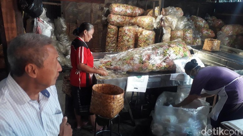 Mudik Lewat Bojonegoro, Jangan Lupa Beli Oleh-oleh Kerupuk Bang Jo Mudik Lewat Bojonegoro, Jangan Lupa Beli Oleh-oleh Kerupuk Bang Jo