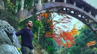 Ini saat liburannya di Kyoto, Jepang. (menamassoud/Instagram)