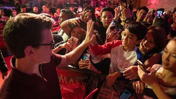 Ramahnya Tom Holland Bikin Jatuh Hati Ramahnya Tom Holland Bikin Jatuh Hati