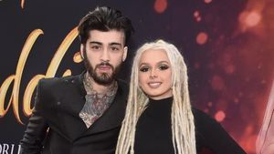 Jarang Tampil, Zayn Malik Muncul di Premier Aladdin dengan Rambut Nyentrik