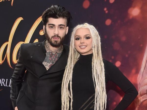 Jarang Tampil, Zayn Malik Muncul di Premier Aladdin dengan Rambut Nyentrik