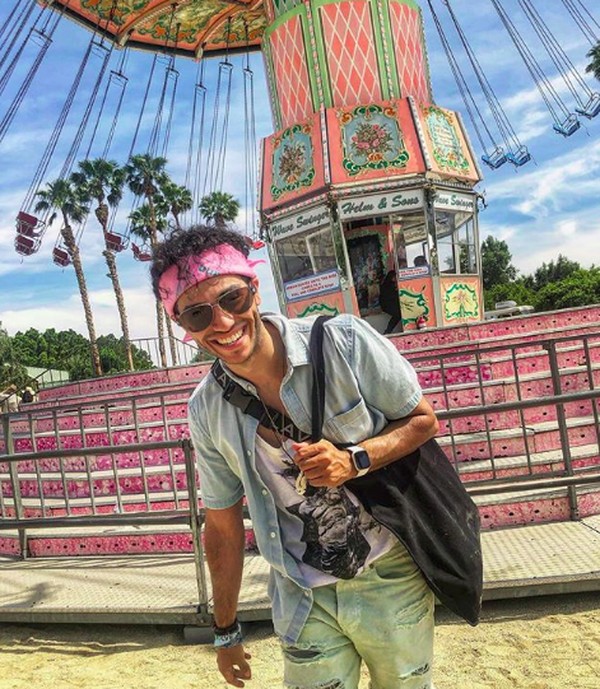 Mena Massoud tidak hanya hebat dan suka dengan dunia hiburan, dia juga traveling. (menamassoud/Instagram) Mena Massoud tidak hanya hebat dan suka dengan dunia hiburan, dia juga traveling. (menamassoud/Instagram)