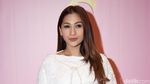 Ditanya Soal Suaminya, Ini Jawaban Tata Janeeta