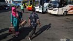 Terminal Bus Tanjung Priok Mulai Ramai Dipenuhi Pemudik