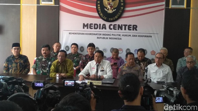 Mahfud cs Minta Dalang Kerusuhan 22 Mei Diungkap Mahfud cs Minta Dalang Kerusuhan 22 Mei Diungkap