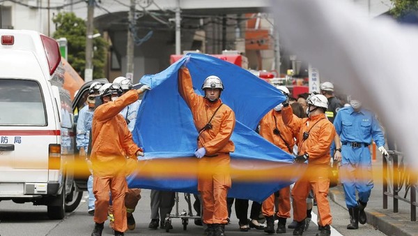 Seorang Pria Tikam Puluhan Orang di Jepang