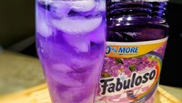 Di siang hari melihat minuman dingin seperti ini memang menggoda selera. Tapi apa jadinya jika minuman ungu ini merupakan cairan untuk pembersih lantai! Foto: Istimewa