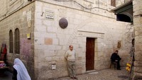Via Dolorosa jadi salah satu tempat tujuan populer para peziarah saat mengunjungi Kota Yerusalem Kuno. Dok. Wikipedia/Berthold Werner.