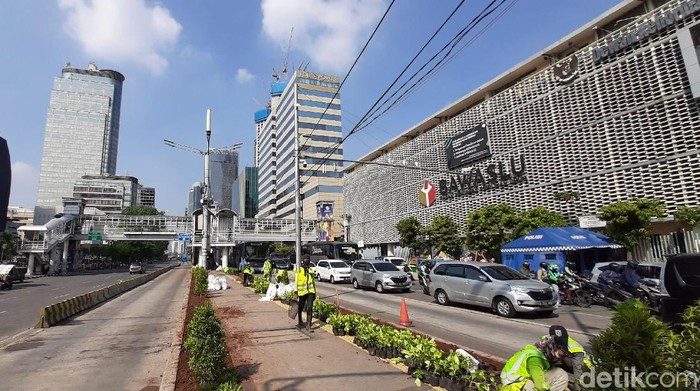 Jl Mh Thamrin Depan Bawaslu Dibuka Kendaraan Bisa Melintas