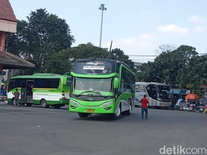 Jokowi Sebut 14 Ribu Warga Jabodetabek Mudik Naik Bus dalam 8 Hari