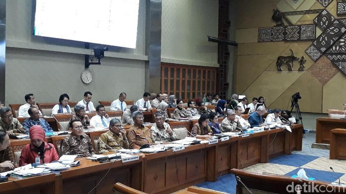 Dihadiri Sri Mulyani hingga Menkes, Rapat BPJS Kesehatan di DPR Alot