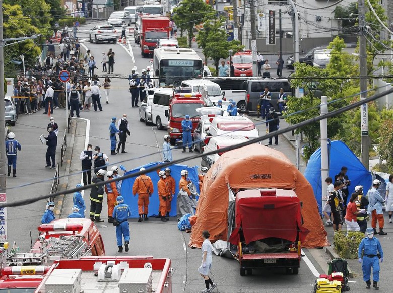 Pelaku Penikaman Massal di Jepang Ditangkap, Sempat Tikam Diri Sendiri Pelaku Penikaman Massal di Jepang Ditangkap, Sempat Tikam Diri Sendiri