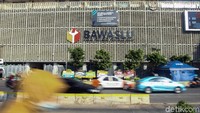 Sepekan pascaaksi 21-22 Mei 2019, aktivitas di Jl MH Thamrin sepanjang Bawaslu kembali normal.