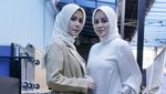 Gaya Kompak Olla dan Cynthia Ramlan dengan Hijab