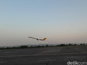 Kabut Asap Menipis, Penerbangan di Bandara Pekanbaru Kembali Normal