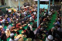 Mengintip Salat Tarawih di Masjid Terdalam Dunia