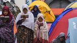 Potret Warga Berkemah untuk Iktikaf di Minggu Terakhir Ramadhan