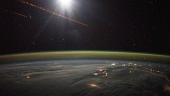 Jepretan ini menunjukkan aurora di sekitar negara-negara Baltik. Foto: NASA