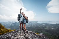 Ilustrasi turis selfie (iStock)