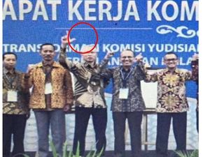 TKN Jokowi Minta KY Bentuk Dewan Etik untuk Komisioner yang Pose 2 Jari