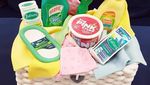 Uniknya Tren Cake dengan Hiasan Sabun dan Alat Bersih-bersih